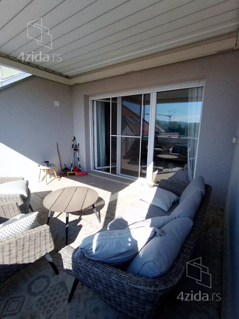 Četvoroiposoban stan | 4zida