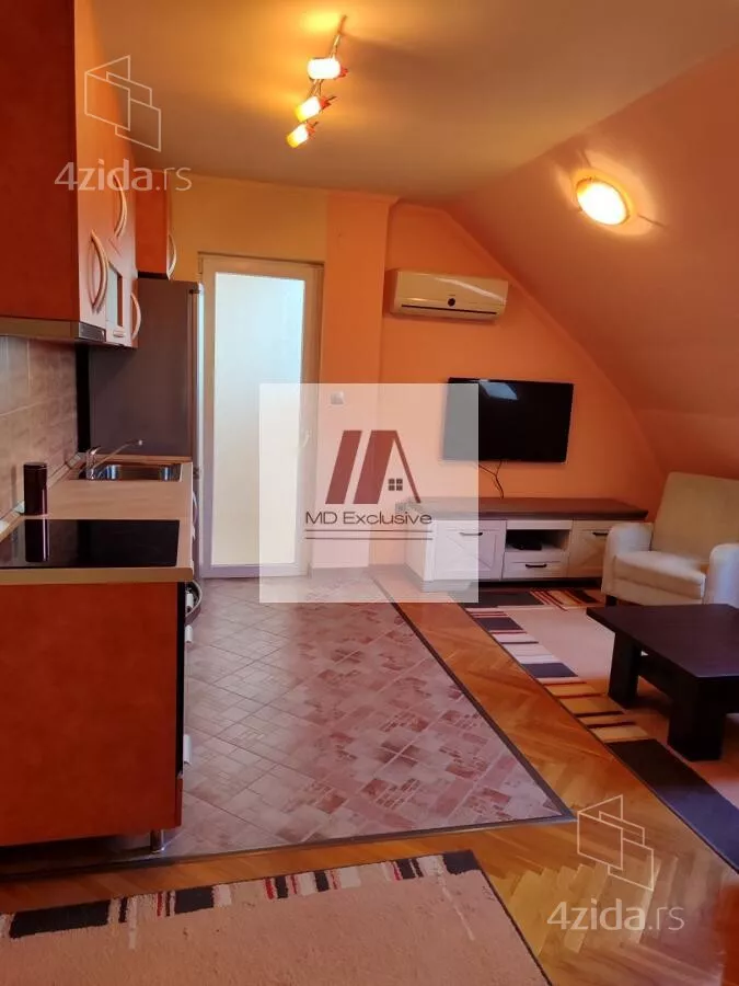 Petosoban stan | 4zida