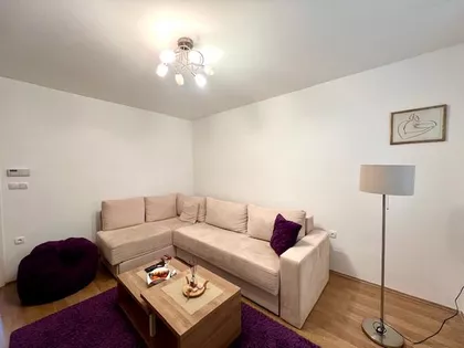 Crveni Krst Vračar | 4zida.rs