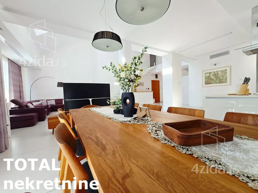 Sedmosoban stan | 4zida