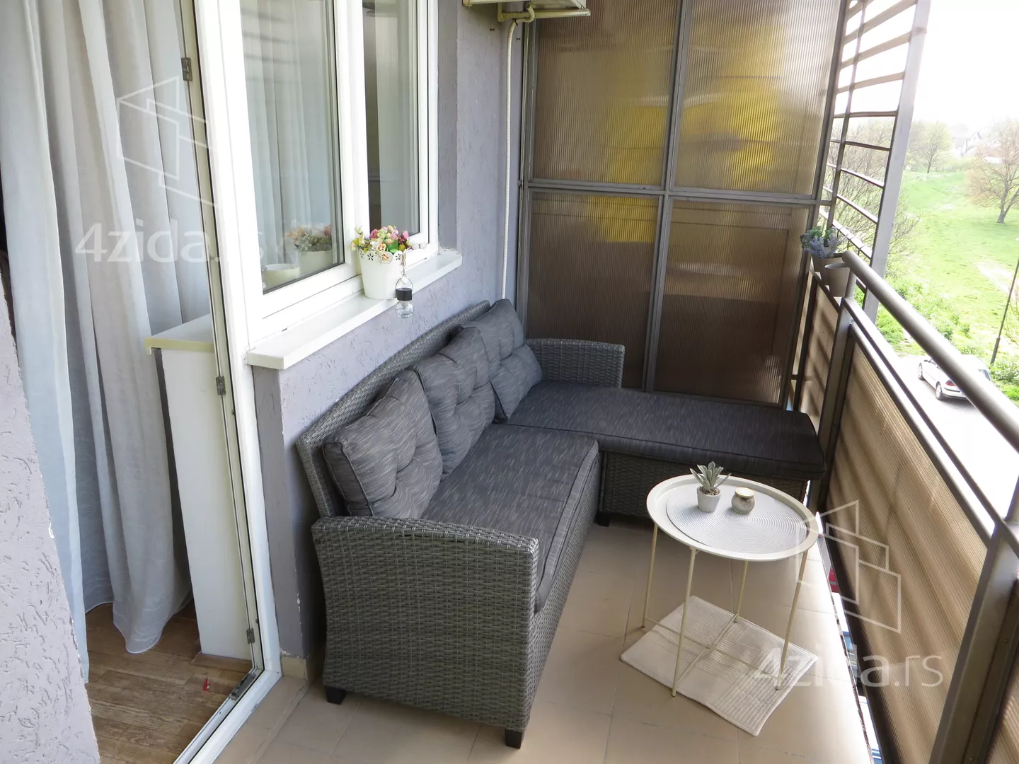 Dvoiposoban stan | 4zida