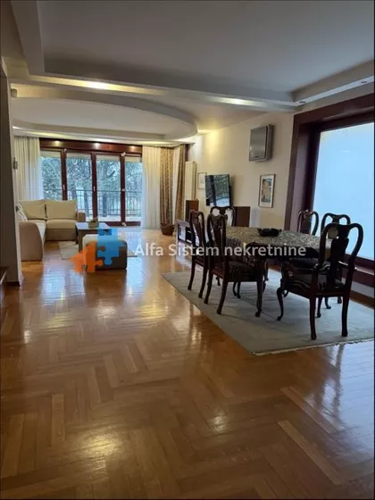 Julino Brdo | 4zida.rs