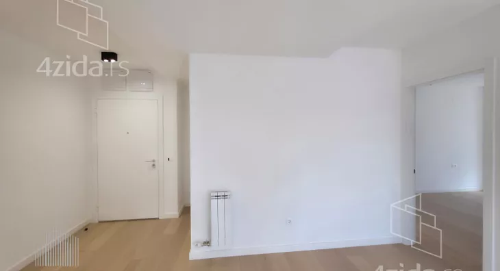 Četvoroiposoban stan | 4zida