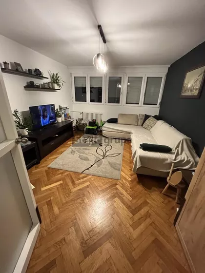 Pariske komune | 4zida.rs