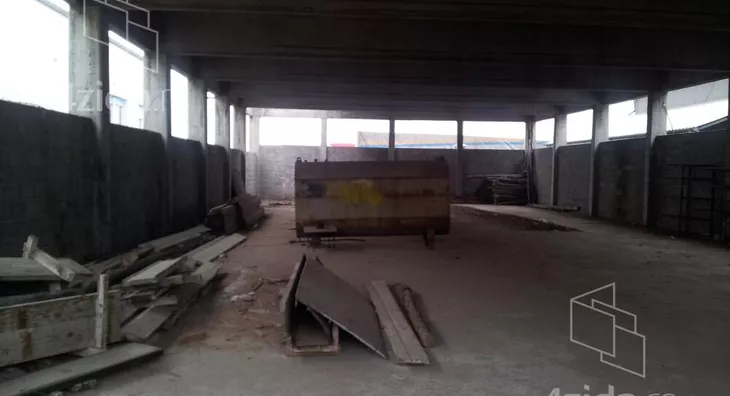 Poslovna zgrada | 4zida