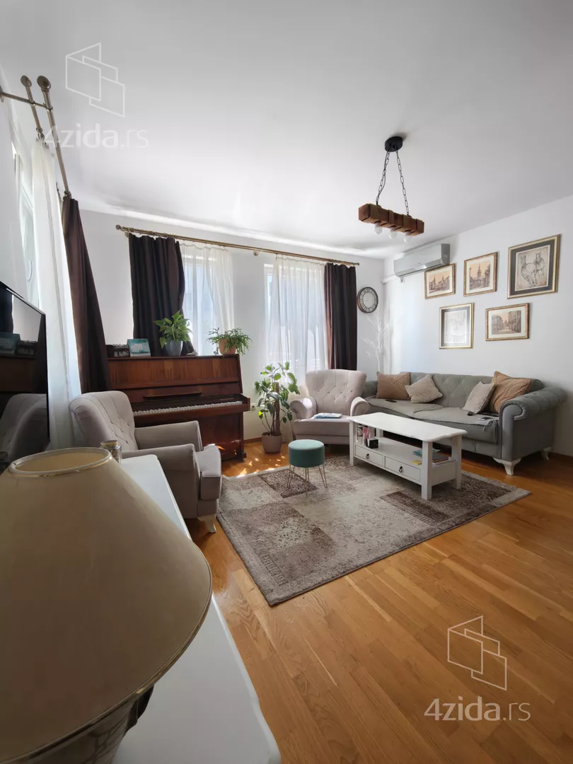 Troiposoban stan | 4zida