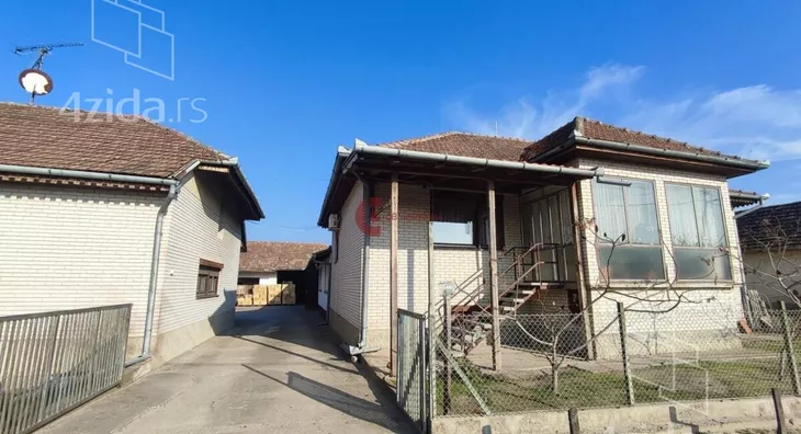 Poslovna zgrada | 4zida