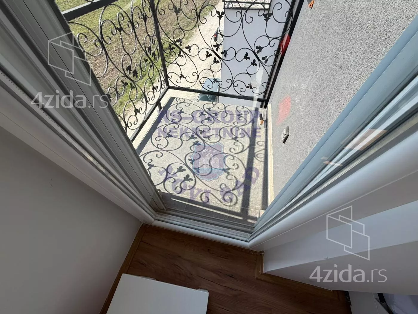 Troiposoban stan | 4zida