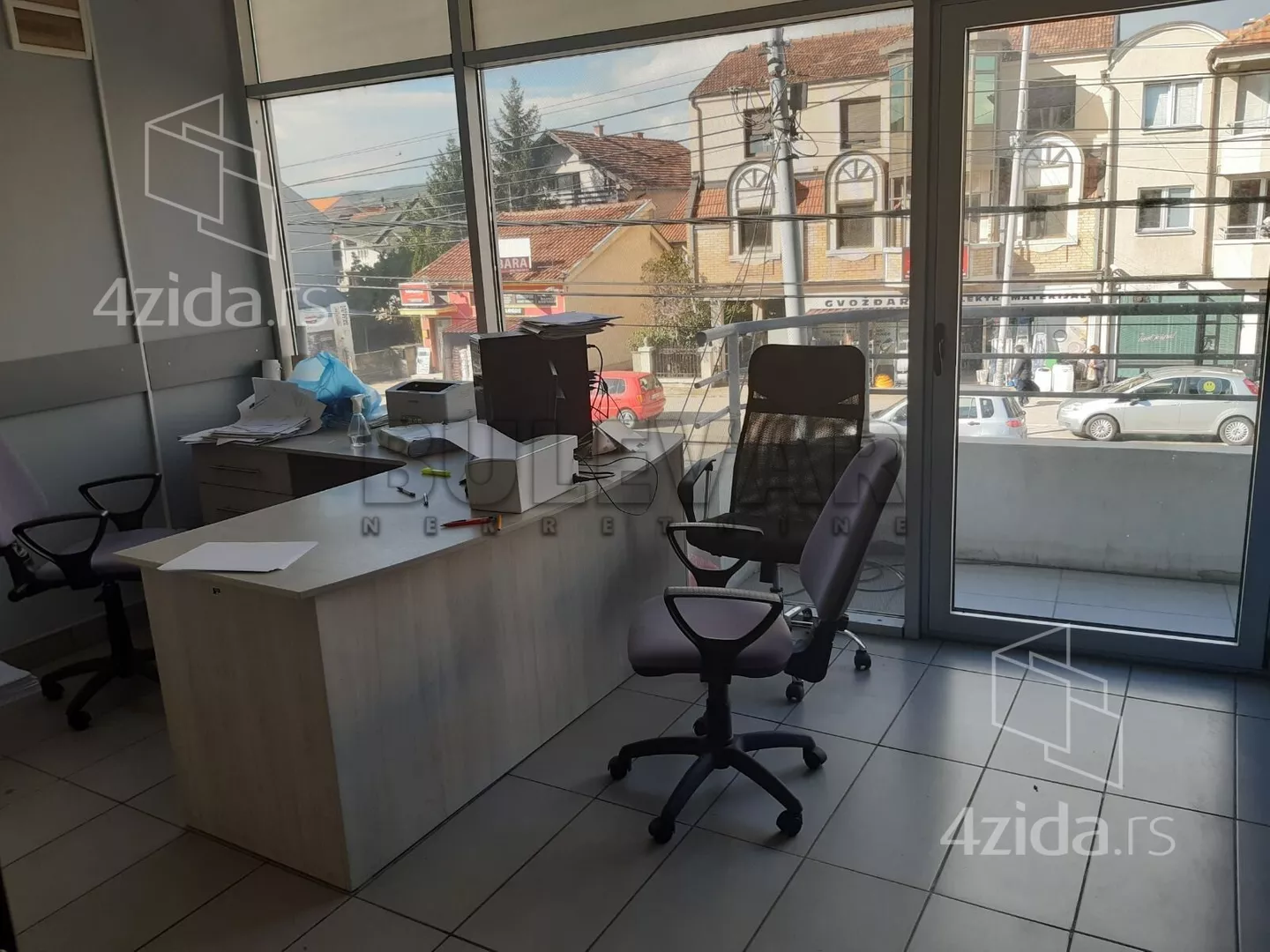 Lokal | 4zida