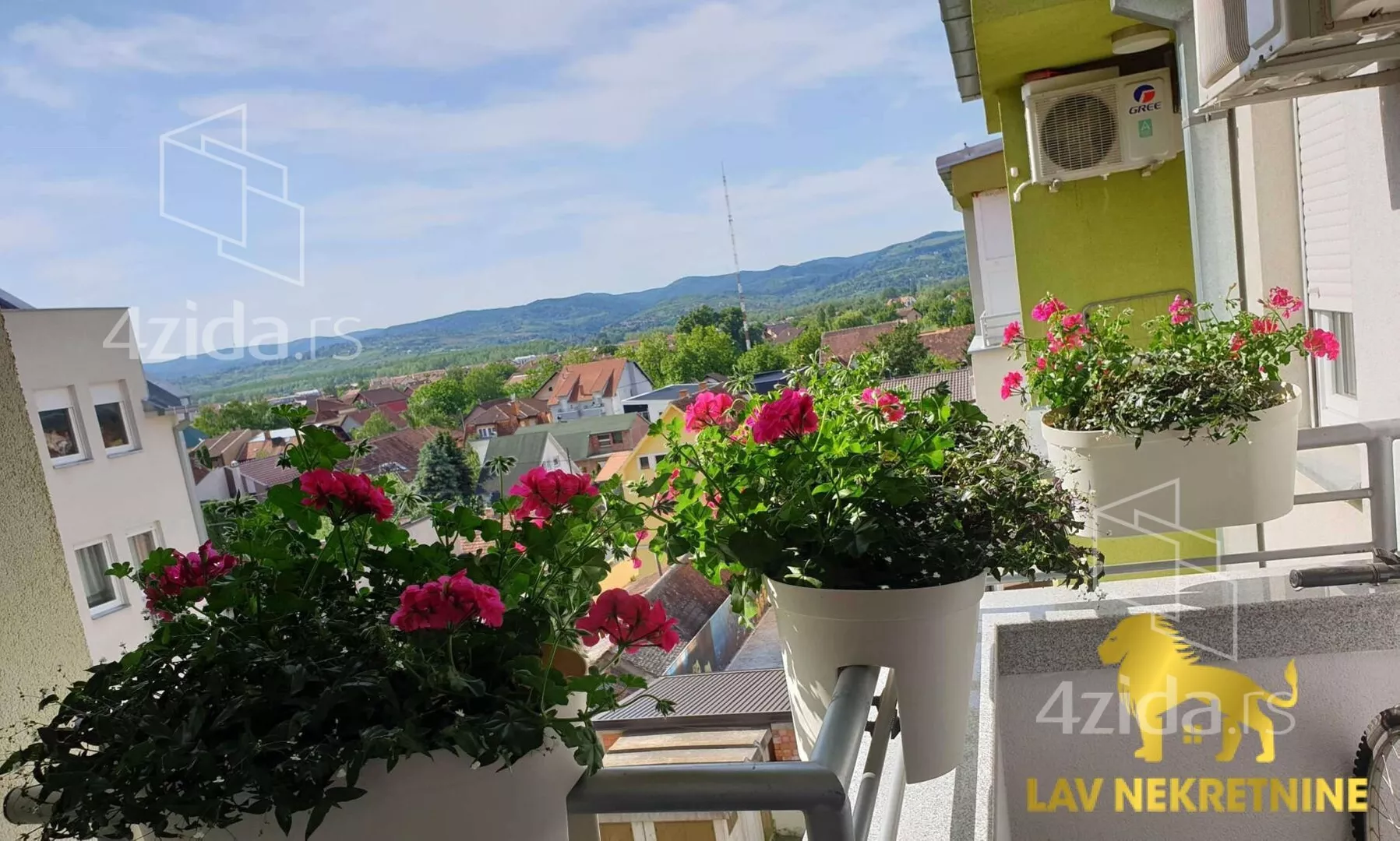 Jednoiposoban stan | 4zida