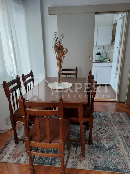 Prvomajska | 4zida.rs