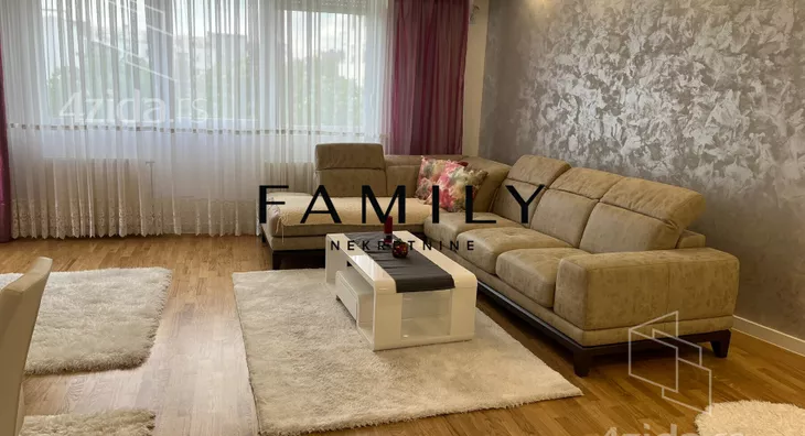 Četvoroiposoban stan | 4zida