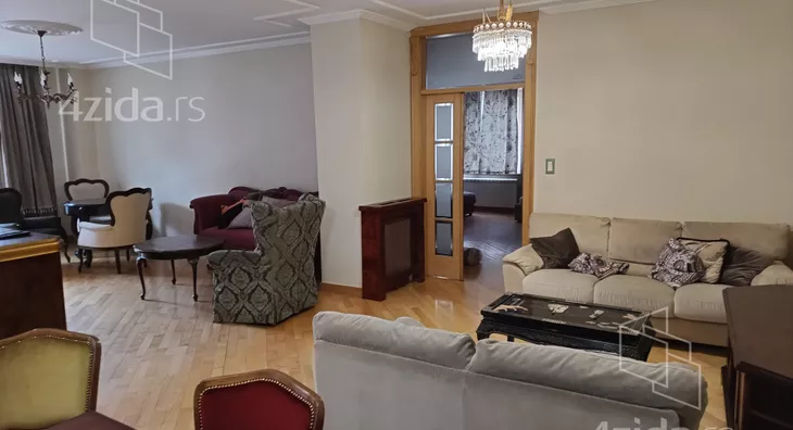 Četvoroiposoban stan | 4zida