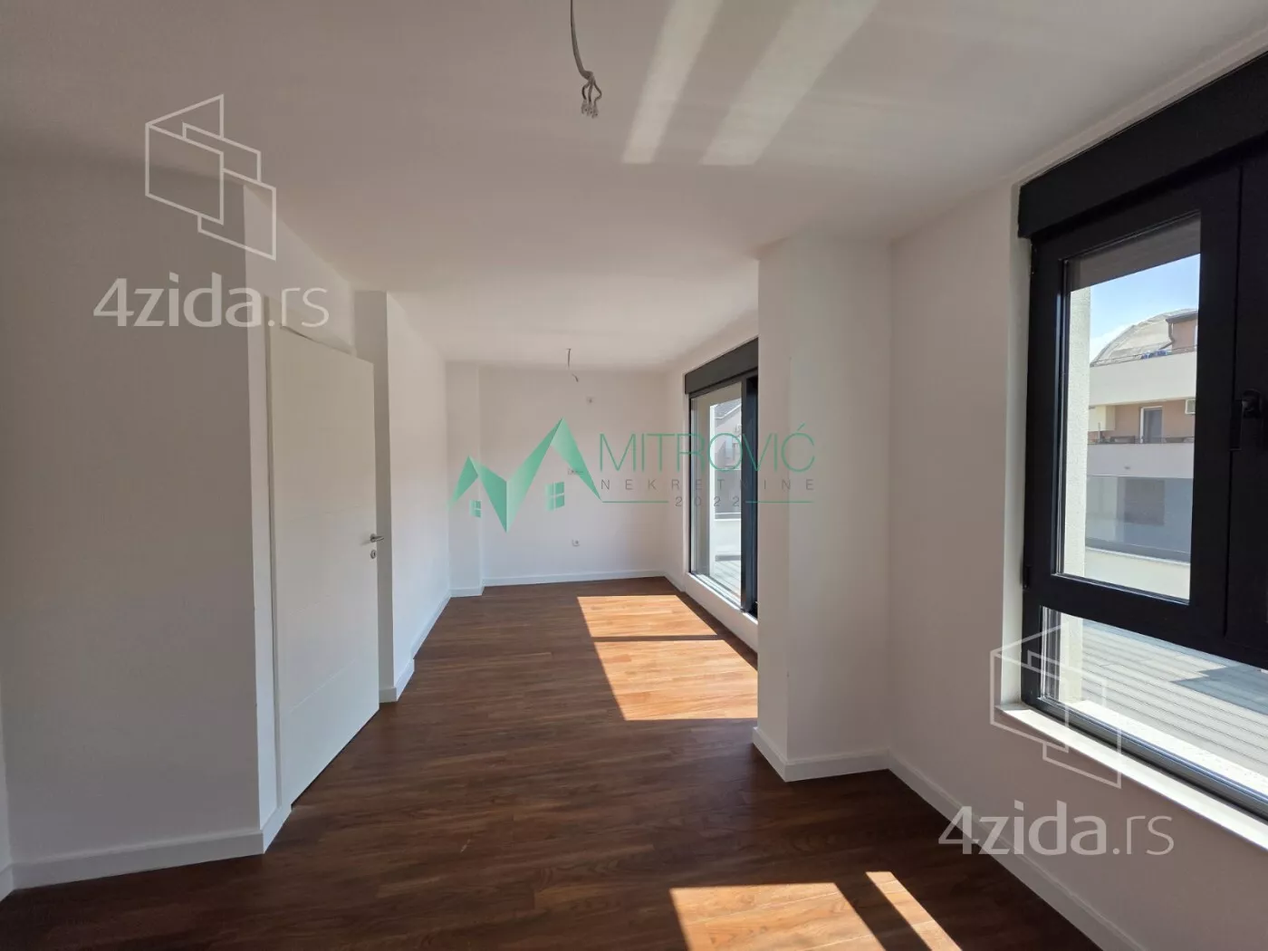 Šestosoban stan | 4zida