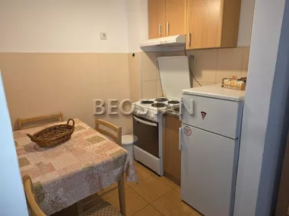 Crveni Krst Vračar | 4zida.rs