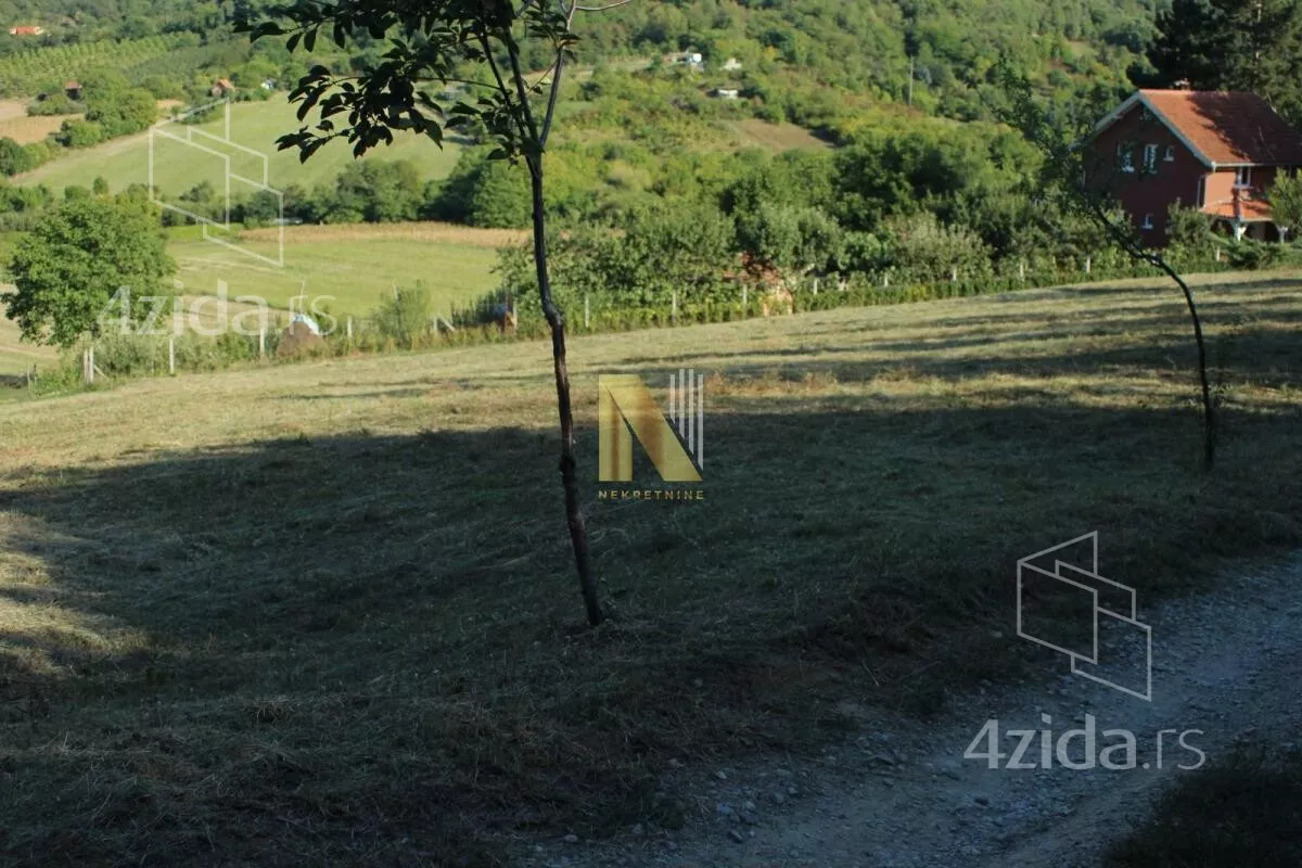 Plac | 4zida