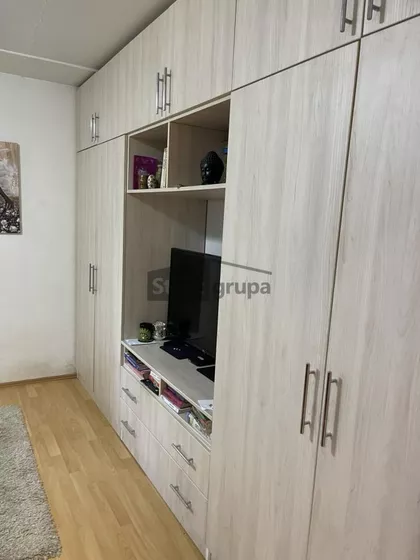Labudovo Brdo | 4zida.rs