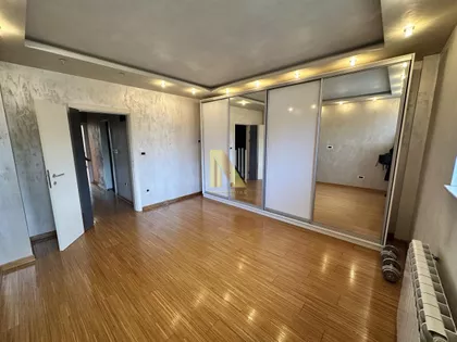 Lipov Gaj | 4zida.rs