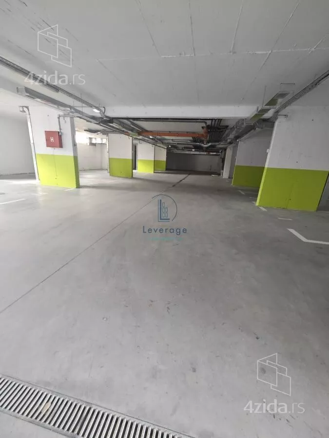 Četvoroiposoban stan | 4zida