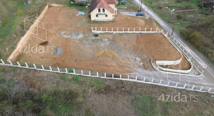 Građevinsko zemljište | 4zida