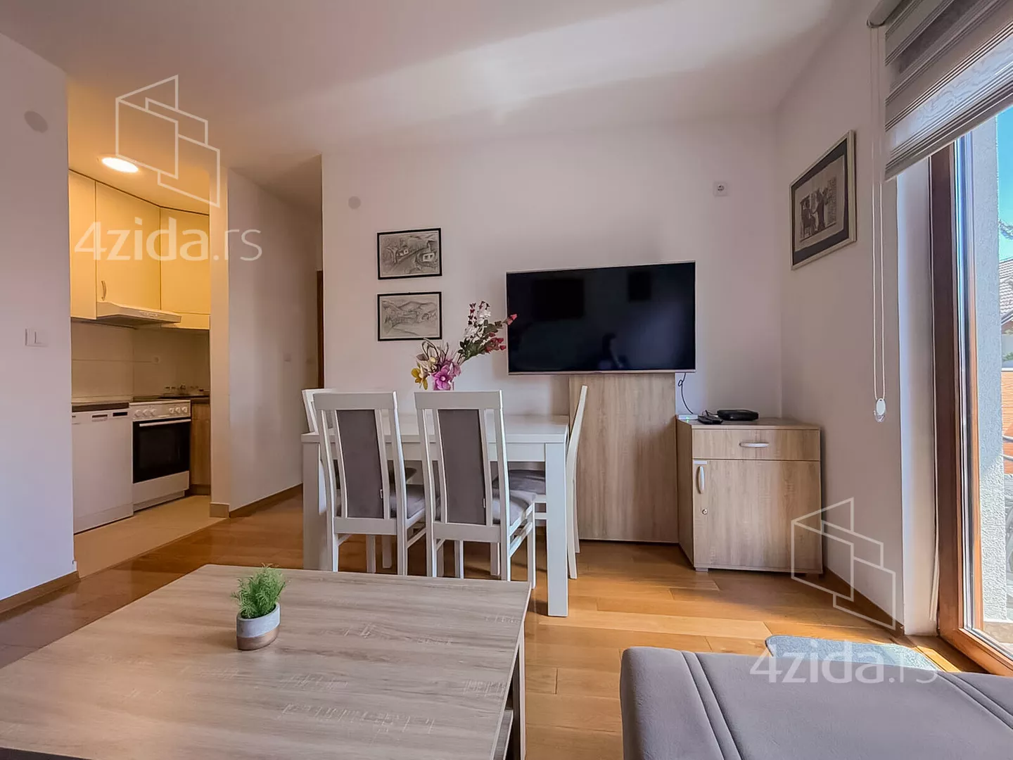 Jednoiposoban stan | 4zida