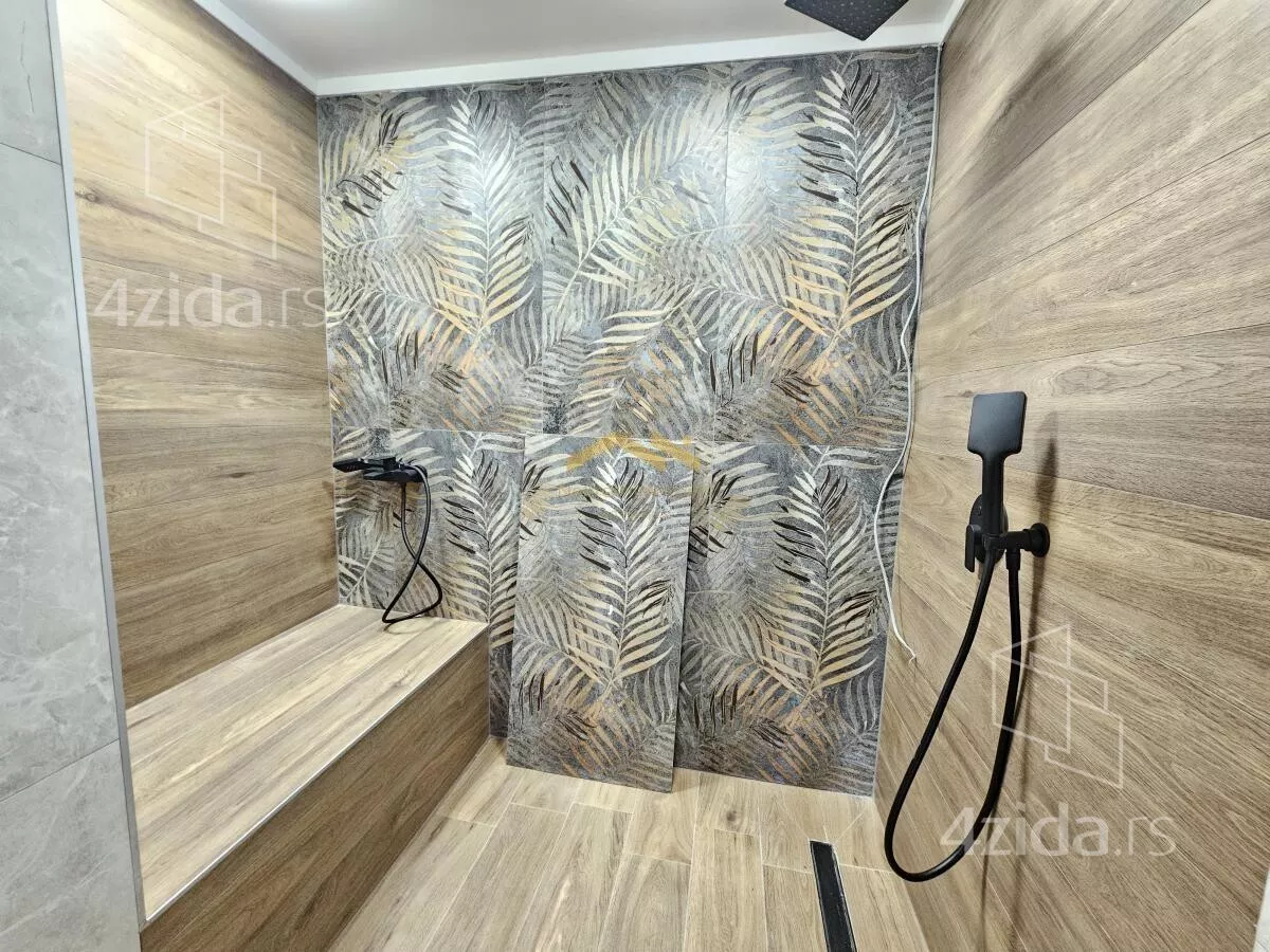 Četvoroiposoban stan | 4zida