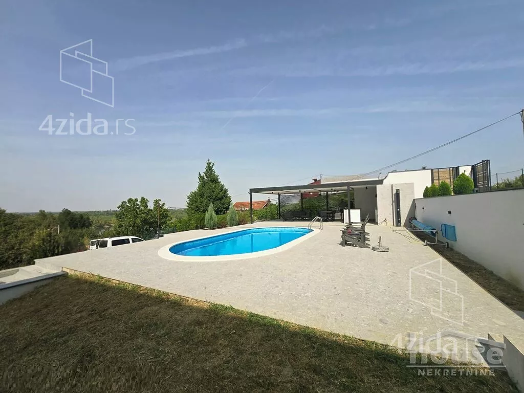 Kuća | 4zida