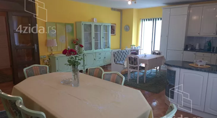 3-etažna kuća | 4zida