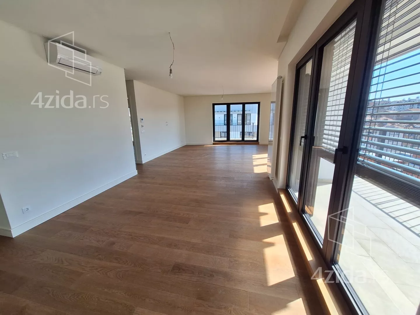 Petosoban stan | 4zida