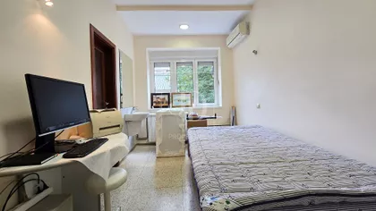 Klinički Centar | 4zida.rs