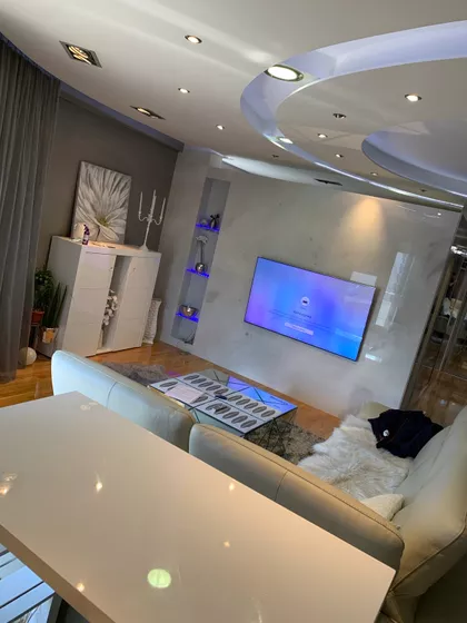 Đeram pijaca | 4zida.rs