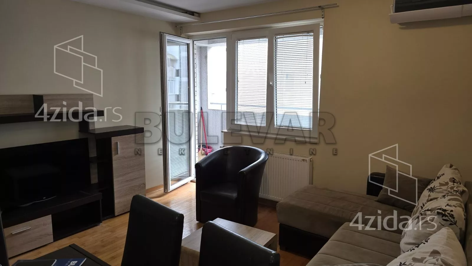 Dvoiposoban stan | 4zida