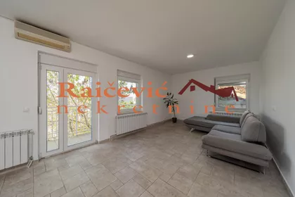 Zivka Davidovica | 4zida.rs