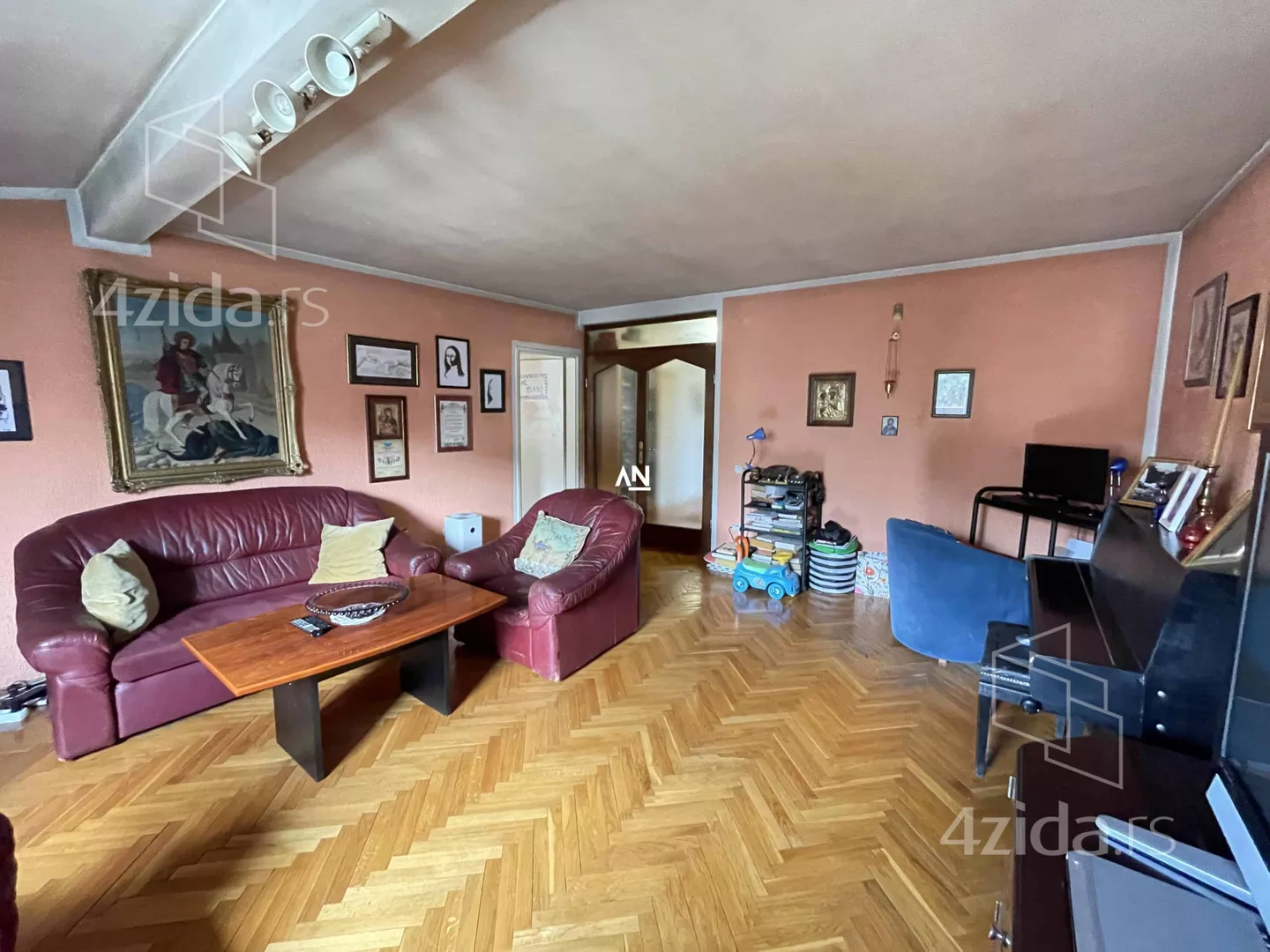 4-etažna kuća | 4zida