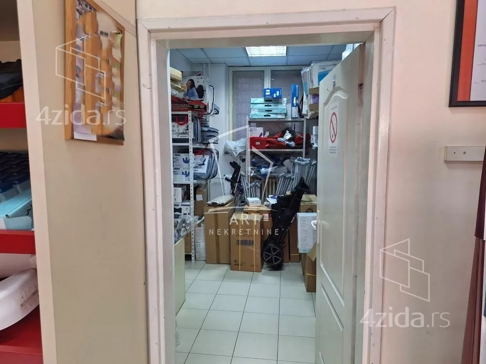 Lokal | 4zida