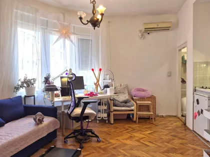 Skupština | 4zida.rs