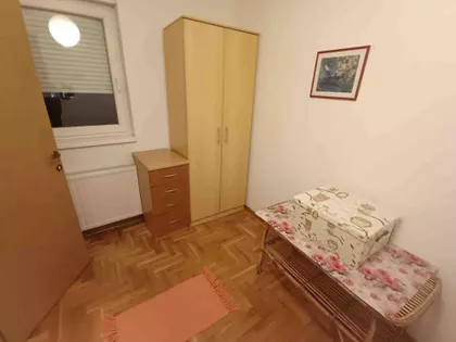 Podujevska | 4zida.rs