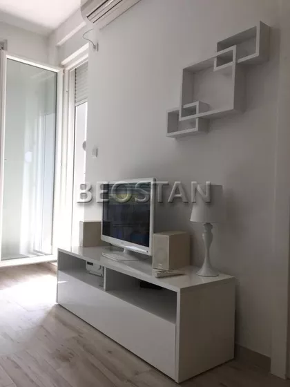 Uroša Martinovića | 4zida.rs