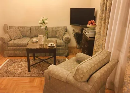 UCITELJSKA | 4zida.rs