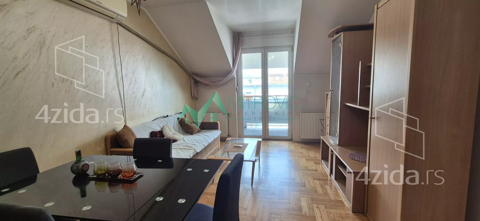 Dvoiposoban stan | 4zida