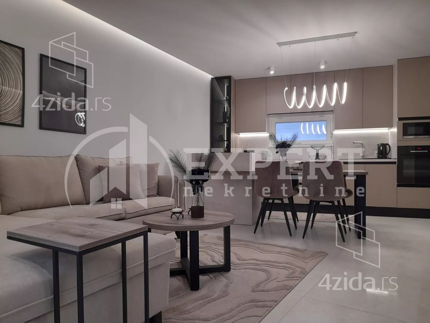 Dvoiposoban stan | 4zida