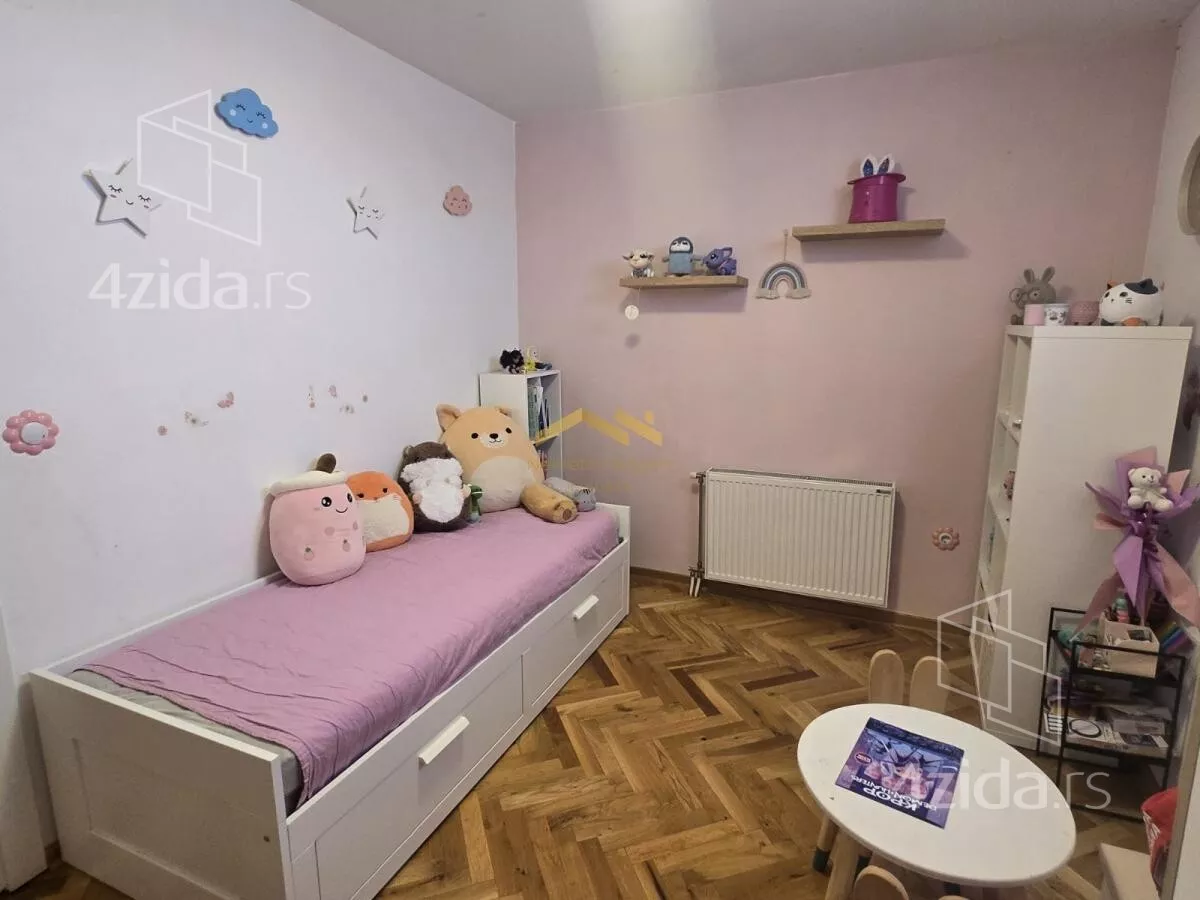 Troiposoban stan | 4zida