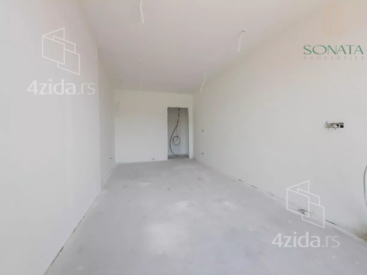 Šestosoban stan | 4zida
