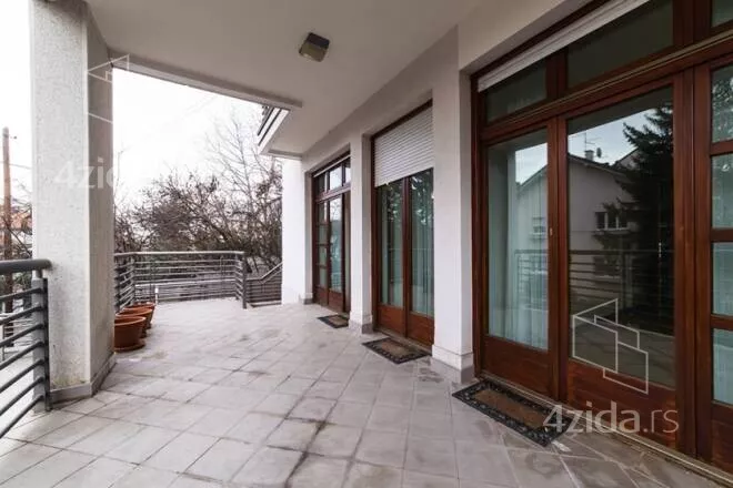 4-etažna kuća | 4zida