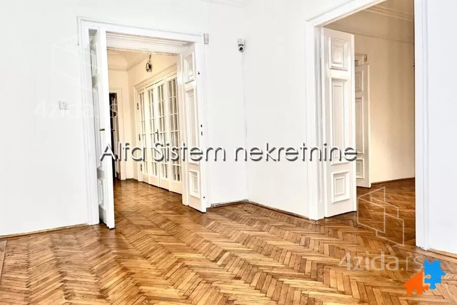 Četvoroiposoban stan | 4zida