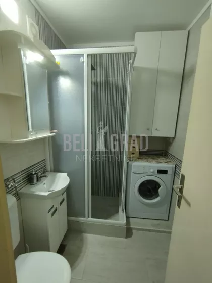 Luke Vojvodića | 4zida.rs