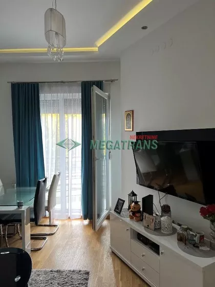 Olge Petrov | 4zida.rs