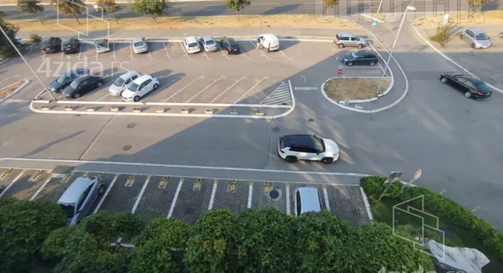 Poslovni prostor | 4zida