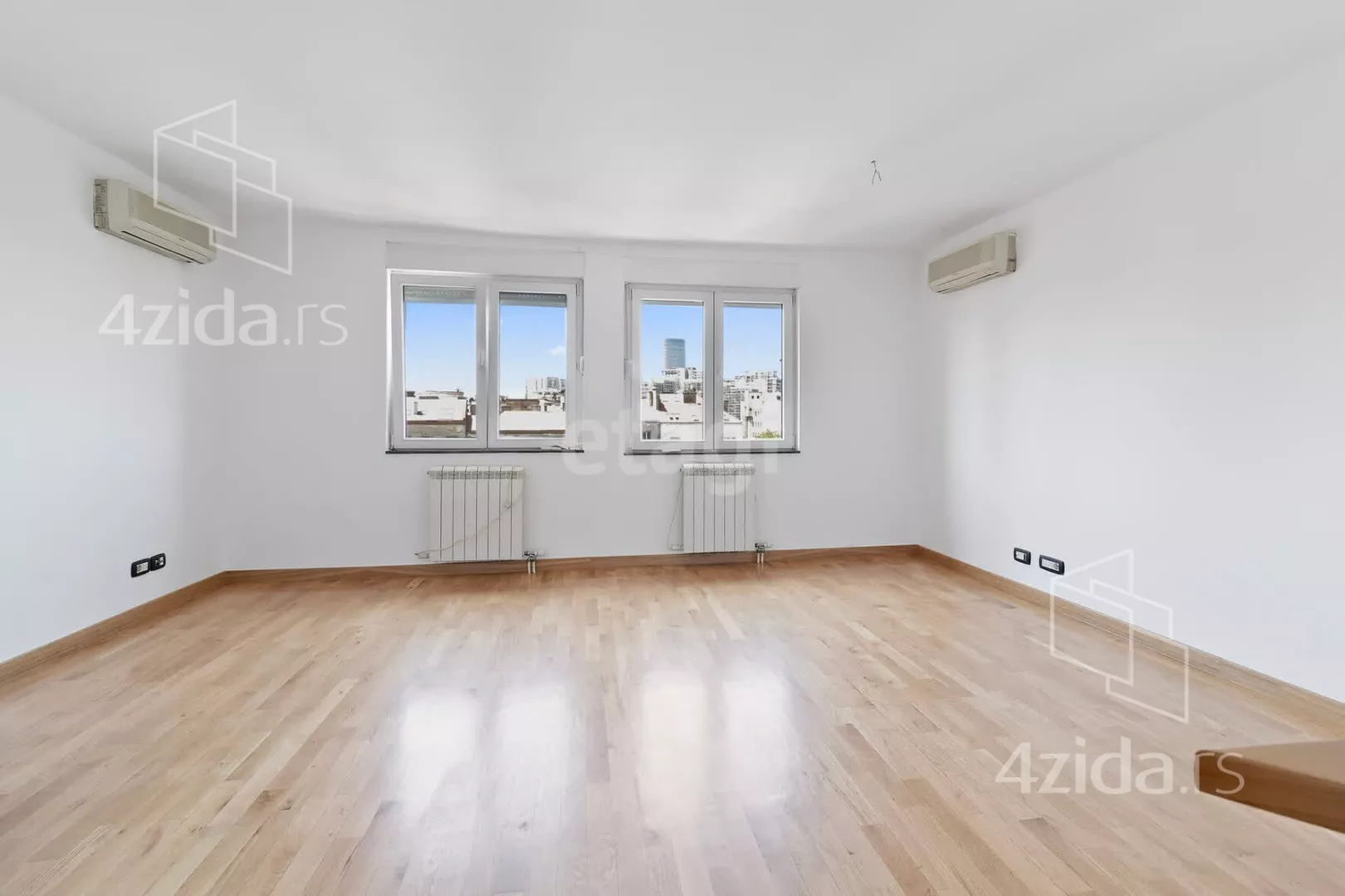 Troiposoban stan | 4zida