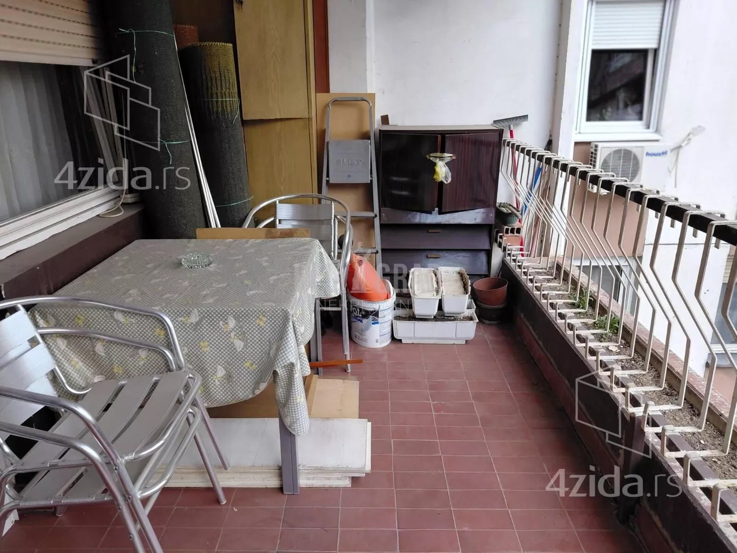 Troiposoban stan | 4zida